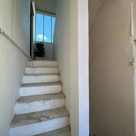 Homes In Genoa - Petit Nid Lägenhet *